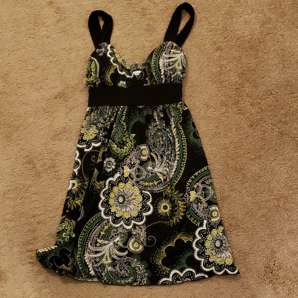 Speechless Dresses & Skirts - Speechless green Bandanna print dress